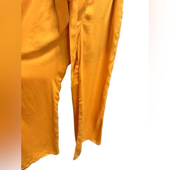 EUC Ambition Women’s Yellow Gold Sateen Jumpsuit Ruffle Cap Sleeve Tie Waist - S - Picture 5 of 6